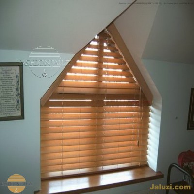 jaluzi perde eğimli meyilli üçgen yamuk şekilsiz alttan eğik formsuz üstten açılı açı shaped venetian blinds ahşap jaluzi perde (22)