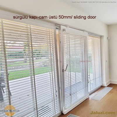 cam üstü jaluzi perde pencere pimapen üstünde üzerine sabitli ipli zıgıl zıgıllı zigil ipli zincirli düğmeli motorlu 25mm 50mm ahşap metal alüminyum jaluzi pvc pencere (15)