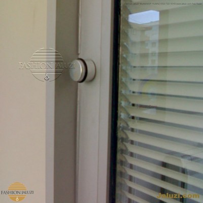 butonlu jaluzi perde buton düğmeli iki cam arası ısıcam ofis bölme perdesi ahşap 25mm 35mm 50 mm bölme motor motorlu ipli zincirli metal alüminyum jaluzi button system cam içi (5)