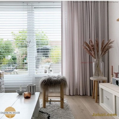 jaluzi ve fon perde kumaş perde ahşap jaluziler ve kanat fon drape eprdeler wood venetain blinds with drapery swag valance (9)