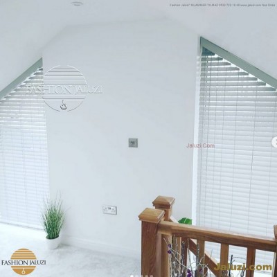 jaluzi perde eğimli meyilli üçgen yamuk şekilsiz alttan eğik formsuz üstten açılı açı shaped venetian blinds ahşap jaluzi perde (11)