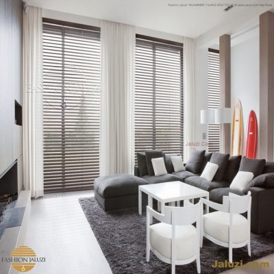 jaluzi ve fon perde kumaş perde ahşap jaluziler ve kanat fon drape eprdeler wood venetain blinds with drapery swag valance (10)