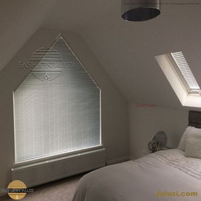 jaluzi perde eğimli meyilli üçgen yamuk şekilsiz alttan eğik formsuz üstten açılı açı shaped venetian blinds ahşap jaluzi perde (5)