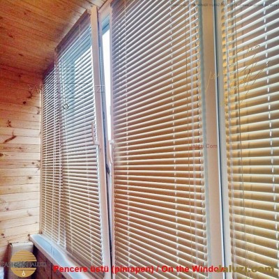 cam üstü jaluzi perde pencere pimapen üstünde üzerine sabitli ipli zıgıl zıgıllı zigil ipli zincirli düğmeli motorlu 25mm 50mm ahşap metal alüminyum jaluzi pvc pencere (24)