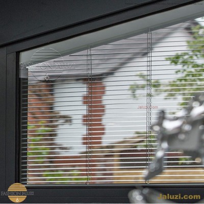 jaluzi perde eğimli meyilli üçgen yamuk şekilsiz alttan eğik formsuz üstten açılı açı shaped venetian blinds ahşap jaluzi perde (9)