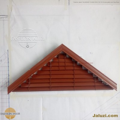 jaluzi perde eğimli meyilli üçgen yamuk şekilsiz alttan eğik formsuz üstten açılı açı shaped venetian blinds ahşap jaluzi perde (33)