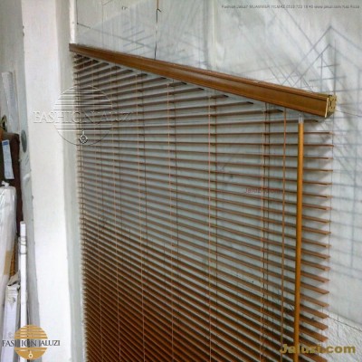 jaluzi perde eğimli meyilli üçgen yamuk şekilsiz alttan eğik formsuz üstten açılı açı shaped venetian blinds ahşap jaluzi perde (48)