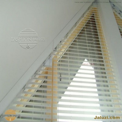 jaluzi perde eğimli meyilli üçgen yamuk şekilsiz alttan eğik formsuz üstten açılı açı shaped venetian blinds ahşap jaluzi perde (31)