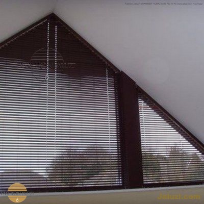 jaluzi perde eğimli meyilli üçgen yamuk şekilsiz alttan eğik formsuz üstten açılı açı shaped venetian blinds ahşap jaluzi perde (32)